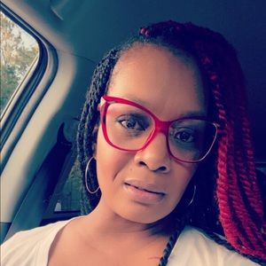 Meet your Posher, Erica